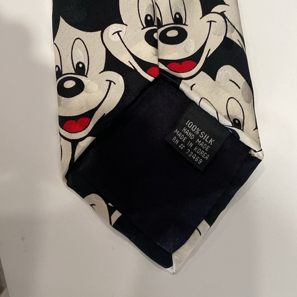 Vintage Mickey Mouse Silk Tie - Picture 4 of 8